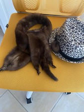 Écharpe vison avec chapeau assorti