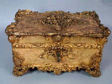 Ancien coffret bois mouluré, sculpté et doré style Louis XV 26x16x15 cm C695