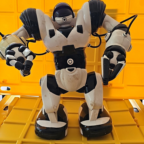 Vintage wowwee robosapien - vintage,