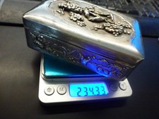 grosse boite chinoise en argent massif,signature aux idéogrammes,P 234g,12x8x4cm