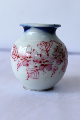 Vintage porcelaine vase - vintage,
