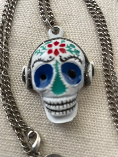 Long collier sautoir tête - , de
