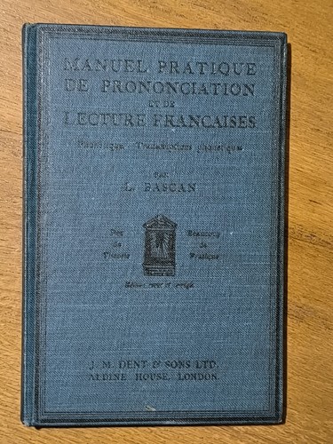 Livre scolaire ancien - livre, lecture