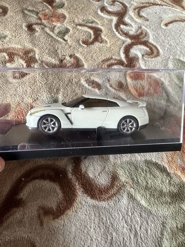 Kyosho dnano nissan - 1/43,
