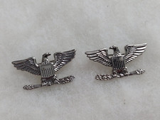 Deux insignes de col militaire militaria US ww2.