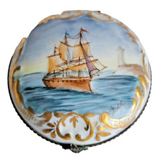 Jolie Boîte à pilules de