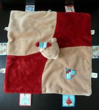 *. DOUDOU PLAT NOUKIE'S OURS INDIEN BEIGE ROUGE JAUNE  BLEU tipi  EXCELLENT ETAT