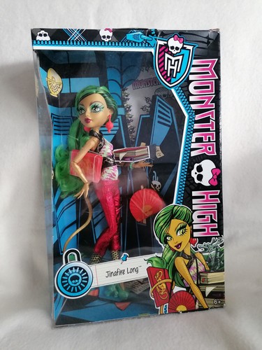 Figurine poupée neuve