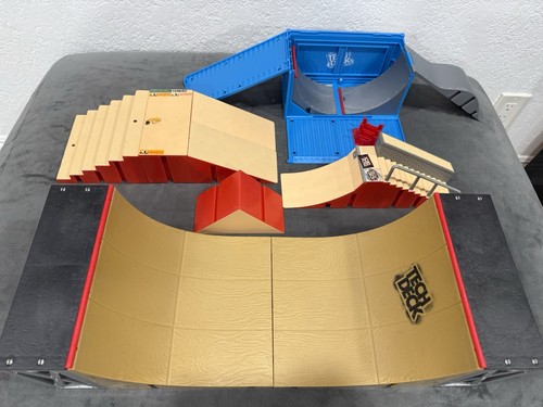 Tech deck skate park ramp - tech,