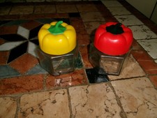 LOT DE 2 POTS EN VERRE A