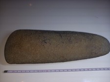 GRANDE HACHE NEOLITHIQUE