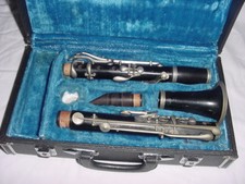 VINTAGE  B  WOOD CLARINET HIGH
