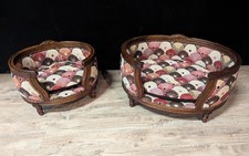 Paire de lits de repos pour animaux, style Louis XVI