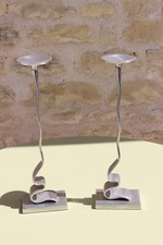 paire de bougeoirs en metal