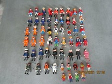 lot 58 figurines playmobil /