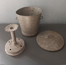 Ancienne lessiveuse jouet en