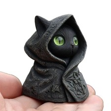 Figurine chat noir à capuche