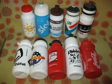 10 Ancien BIDON CYCLISME SKY