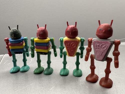 Lot ancien petits robots - petits,