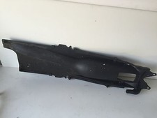 UN PASSAGE DE ROUE ARRIERE POUR MOTO DERBI 125 GPR NUDE 125GPR NUDE