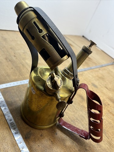 Old tool outil - n°, 30