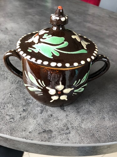 Pot ansé couvert terre - terre, cuite