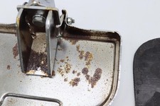 Repose-pied arrière droit HONDA 125 SHADOW 2001 à 2002