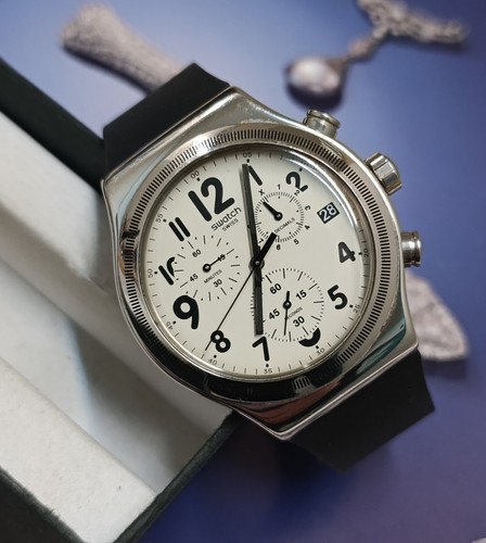 Huge swatch chronograph quartz - huge,