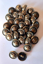 LOT DE 30 BOUTONS ETOILE EN