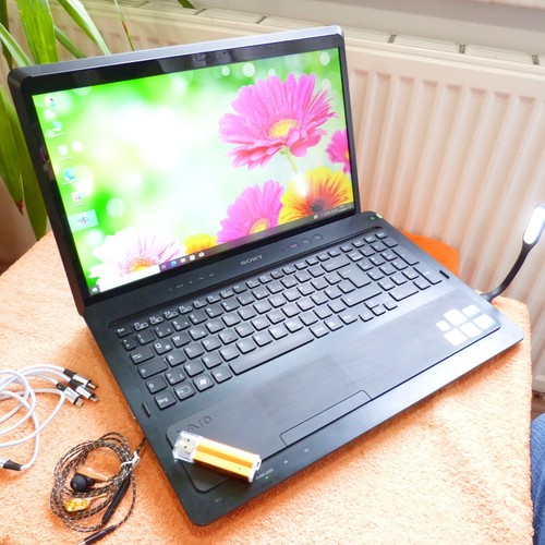 Sony vaio f24 premium - sony,