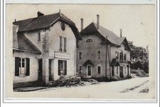 ARC SOUS MONTENOT : bureau de poste et salle des fêtes - très bon état