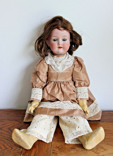 Ancienne poupee collection - de,