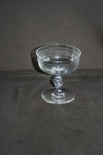 Coupe à champagne ancienne en cristal ciselé