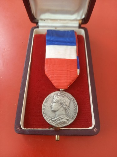 Médaille travail france - du,