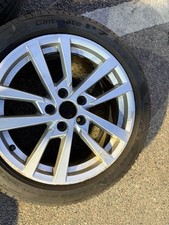 pack 4 roues Audi A3 4 , 4 jantes alu 17 pouces pneus neige / hiver 205/50R17