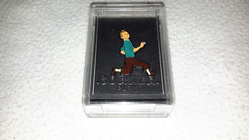 Herge tintin pins corner - herge, paris