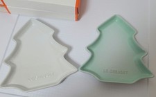 Lot de 2 assiettes à dessert de Noël Le Creuset forme arbre blanc vert...