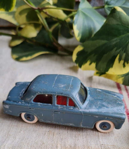 Ancienne voiture miniature jep - ancienne,