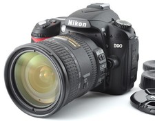 Nikon D90 AF-S DX 18-200mm VR