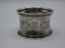 BEAU ROND DE SERVIETTE EN