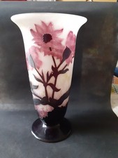 Ancien vase art nouveau signé A Delatte Nancy. Verre multicouche. Pate de verre.