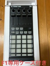 Native Instruments Traktor Kontrol F1 DJ Controller Remix Deck Pads avec étui