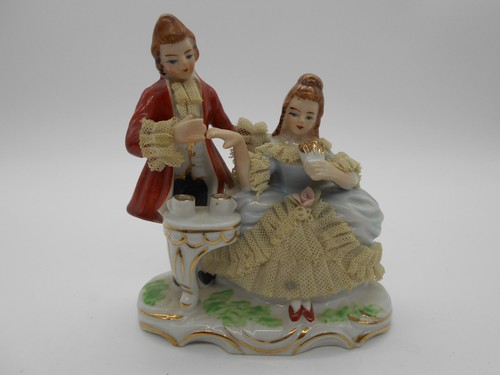 Figurine groupe scene galante - scene,