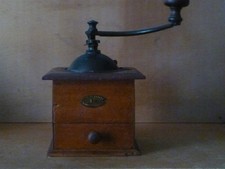 MOULINS A  CAFE   PEUGEOT