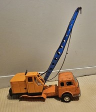 JOUTRA - Berliet Camion Grue orange (  1/18ème ) - ancien jouet véhicule en tôle