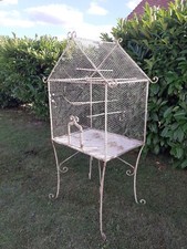 Ancienne grande volière cage