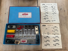COFFRET SOLIDO BABY G 1954 6 CARROSSERIES 5 CHASSIS 3 MOTEURS FAUTEUIL ROUGES