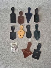 Lot de 10 cuirs pour insignes