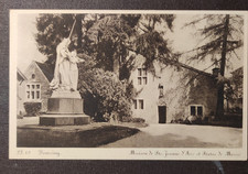 Loiret 45 Domrémy. Maison de Ste Jeanne d'Arc et statue. carte postale neuve