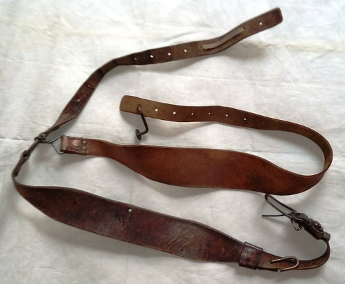 Brelage cuir riveté - ,